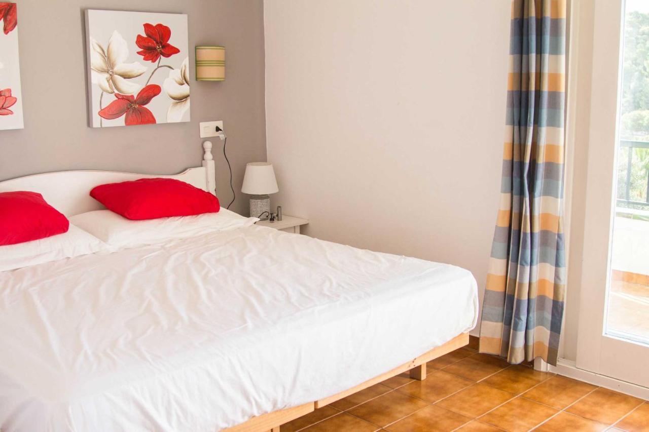 Apartamentos Encanto Del Mar 칼라 갈다나 외부 사진