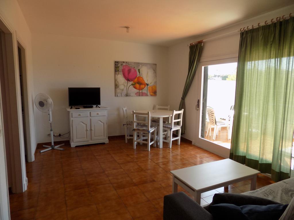 Apartamentos Encanto Del Mar 칼라 갈다나 외부 사진